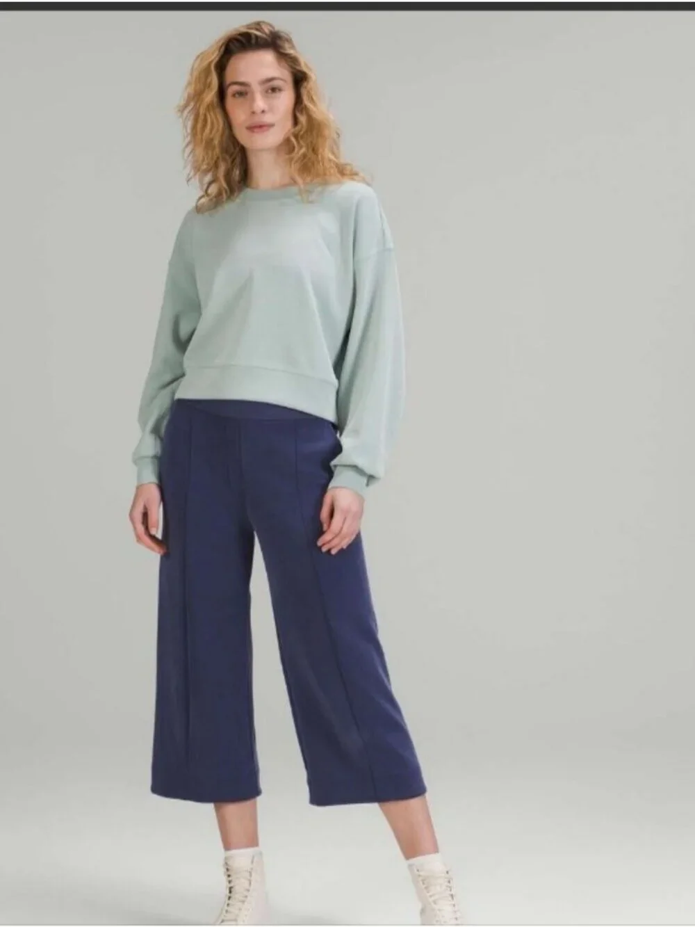 Lululemon Softstreme Crewneck Sweatshirt Silver Blue Size 6